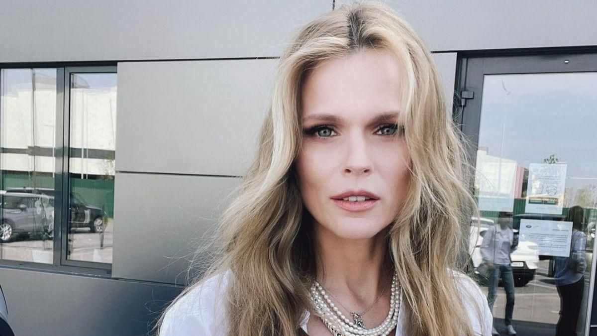 Ольга Фреймут показала стильний образ у білій сорочці: фото Ольга Фреймут показала стильний образ у білій сорочці: фото