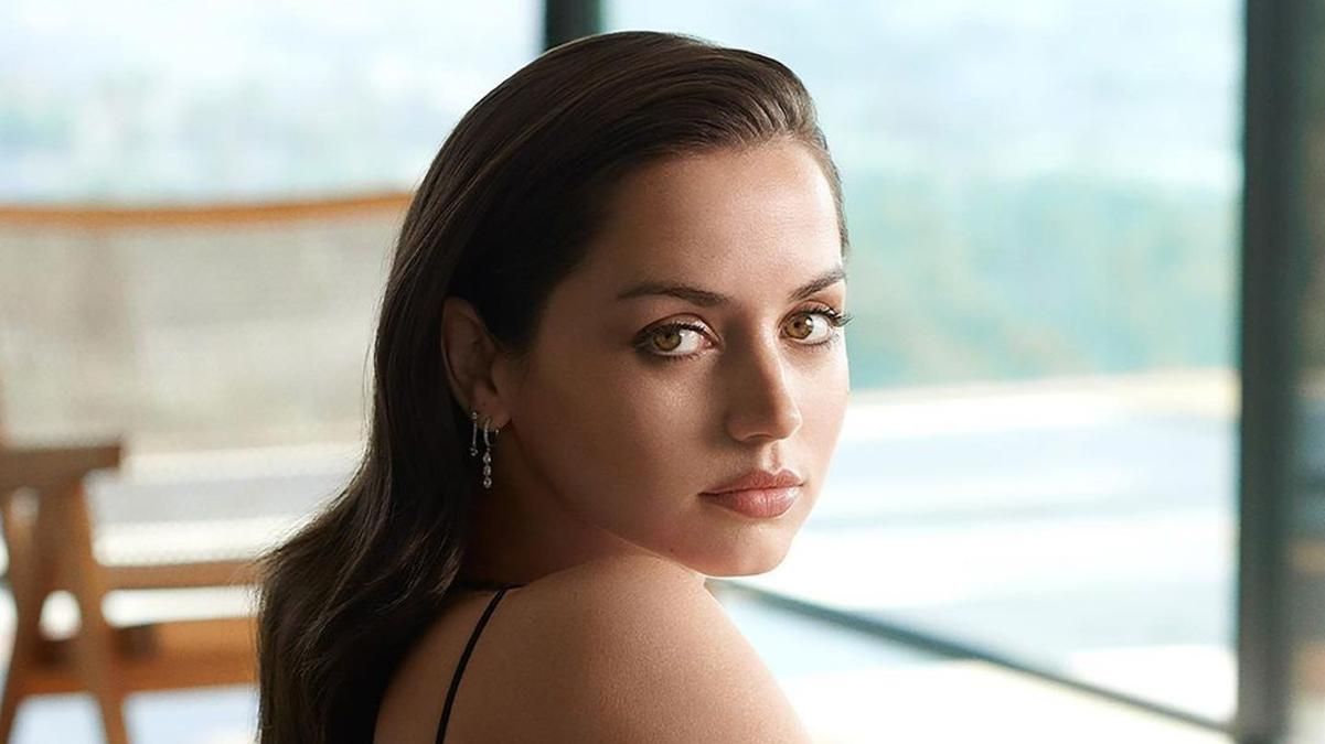 Бывшая Бена Аффлека Ана де Армас закрутила новый роман Бывшая Бена Аффлека Ана де Армас закрутила новый роман