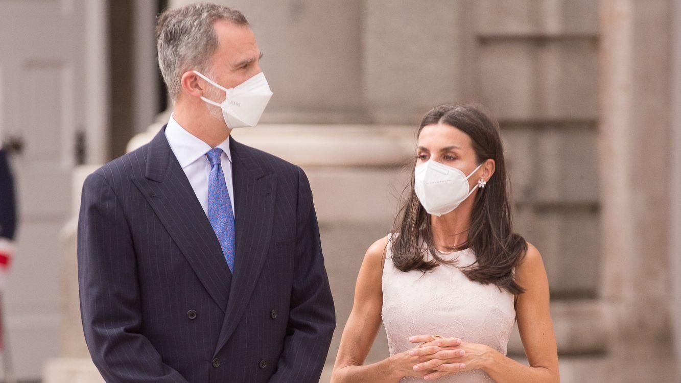 Королева Летиция захватила элегантным образом в розовом наряде фото Королева Летиция захватила элегантным образом в розовом наряде фото