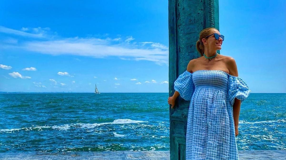 Вагітна Катя Осадча відправилась в Одесу: фото образу Вагітна Катя Осадча відправилась в Одесу: фото образу