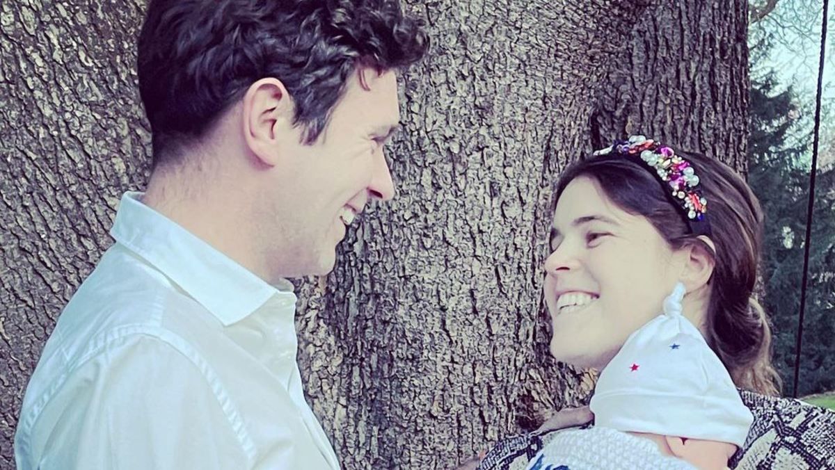 Принцеса Євгенія зачарувала сімейними фото з чоловіком і сином Принцеса Євгенія зачарувала сімейними фото з чоловіком і сином