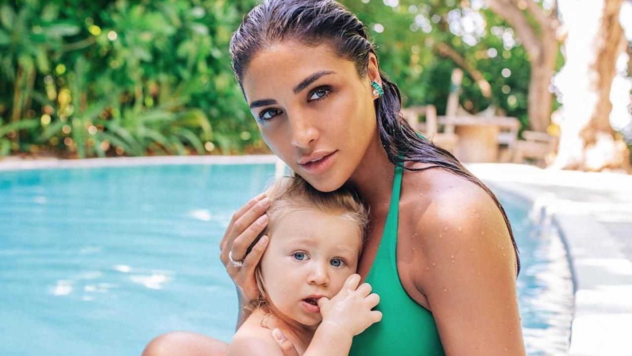 Поки Санта Дімопулос відпочивала на Кіпрі, в Україні похворіли її діти Поки Санта Дімопулос відпочивала на Кіпрі, в Україні похворіли її діти