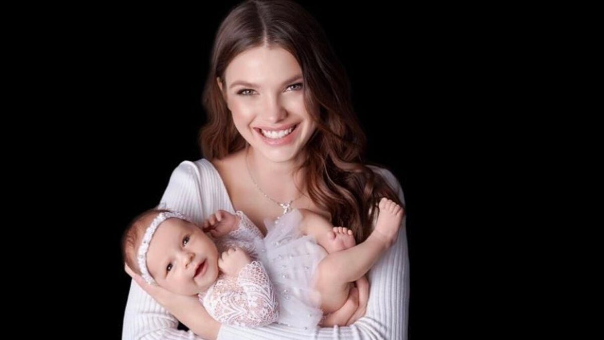 Кохана Максима Михайлюка вперше показала обличчя доньки: фото Кохана Максима Михайлюка вперше показала обличчя доньки: фото