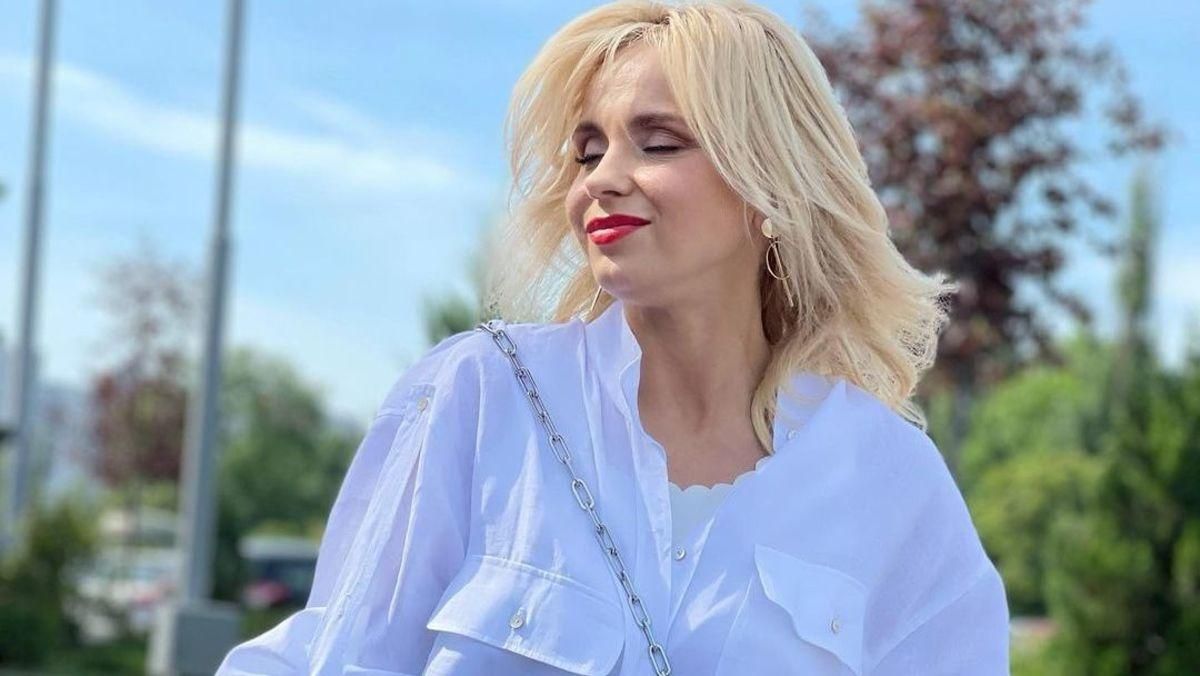 Лилия Ребрик захватила изящным аутфит в белоснежном костюме фото Лилия Ребрик захватила изящным аутфит в белоснежном костюме фото