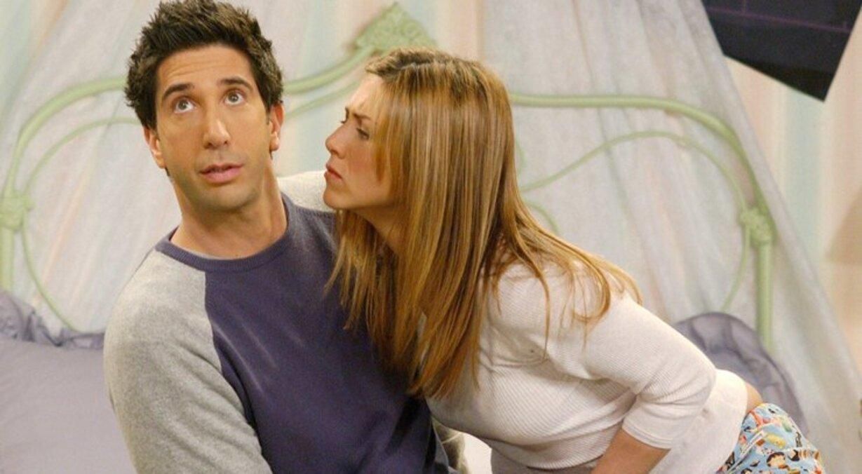 Дженніфер Еністон відповіла на чутки про секс з Девідом Швіммером Дженніфер Еністон відповіла на чутки про секс з Девідом Швіммером