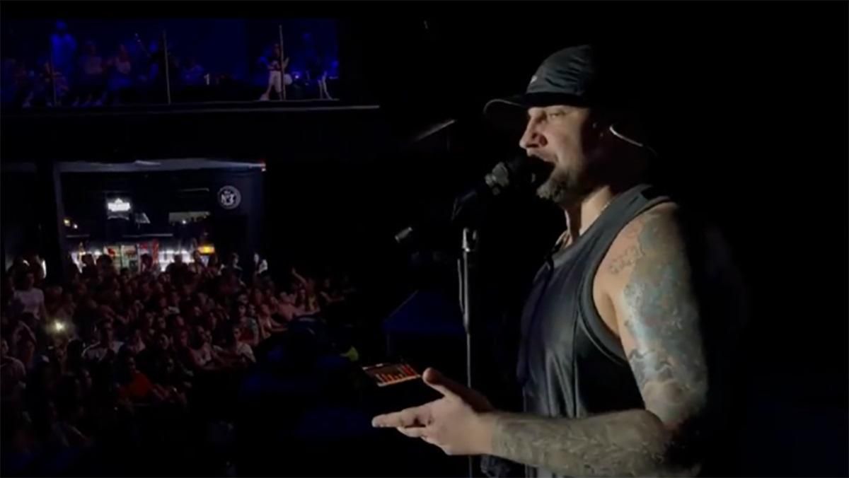 Баста нарушил карантине нормы на концертах в Киеве: видео Баста нарушил карантине нормы на концертах в Киеве: видео