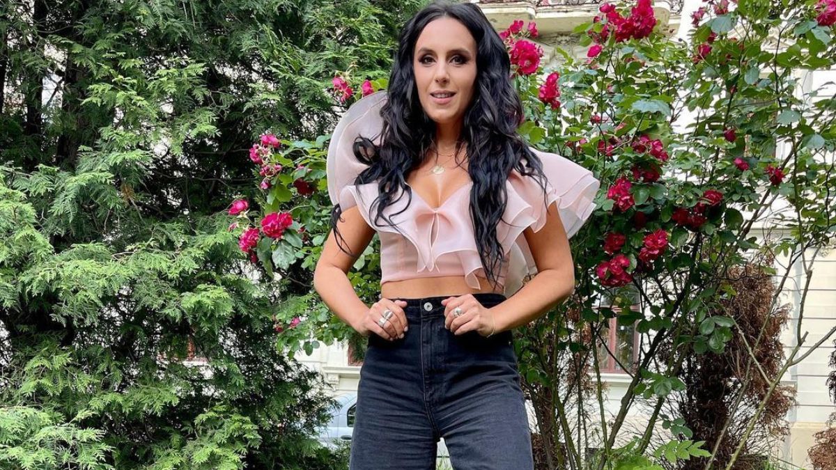 Джамала удивила соблазнительным образом во Львове: фото Джамала удивила соблазнительным образом во Львове: фото