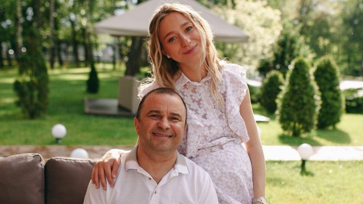 Дружина Віктора Павліка показала, як годує грудьми сина Дружина Віктора Павліка показала, як годує грудьми сина