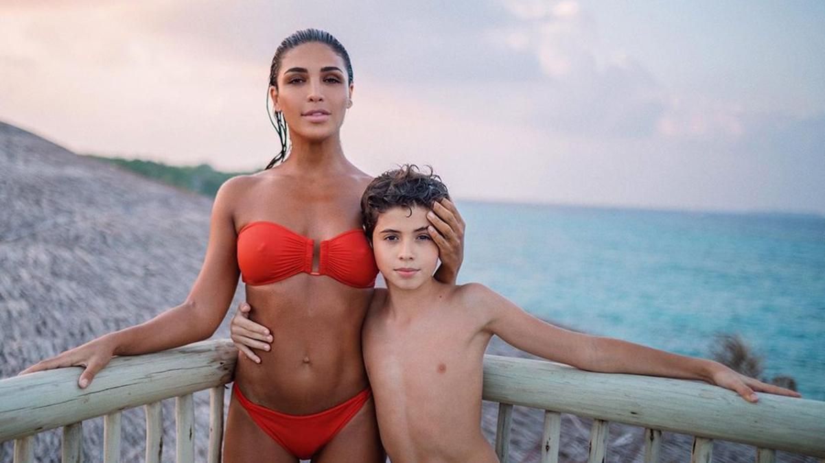 Син Санти Дімопулос захворів на коронавірус і залишився з мачухою Син Санти Дімопулос захворів на коронавірус і залишився з мачухою