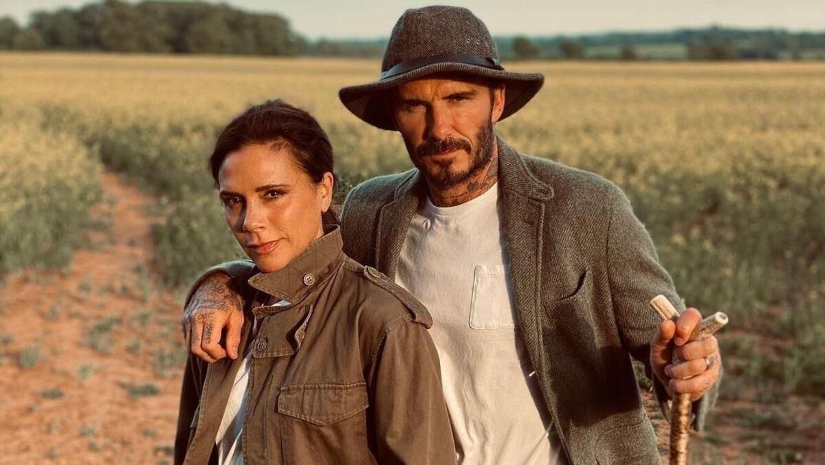 Виктория Бекхэм поздравила мужа с годовщиной: забавные архивные кадры Виктория Бекхэм поздравила мужа с годовщиной: забавные архивные кадры