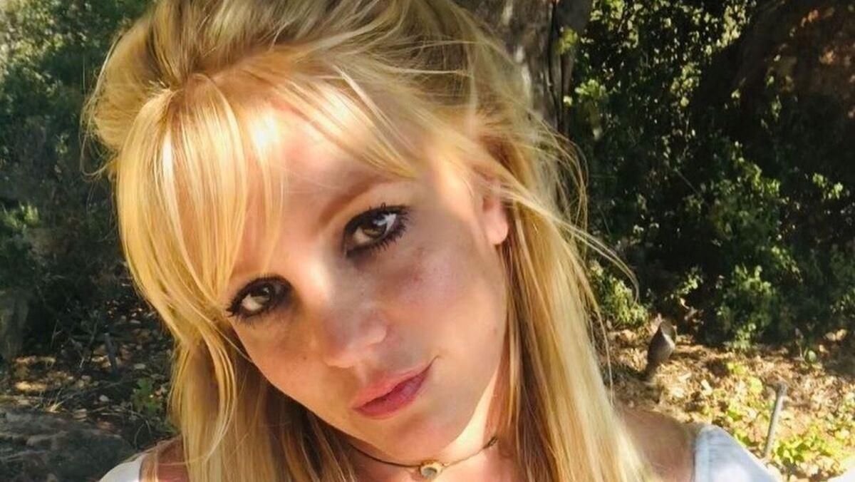 Брітні Спірс зверталась до служби порятунку перед засіданням суду Брітні Спірс зверталась до служби порятунку перед засіданням суду