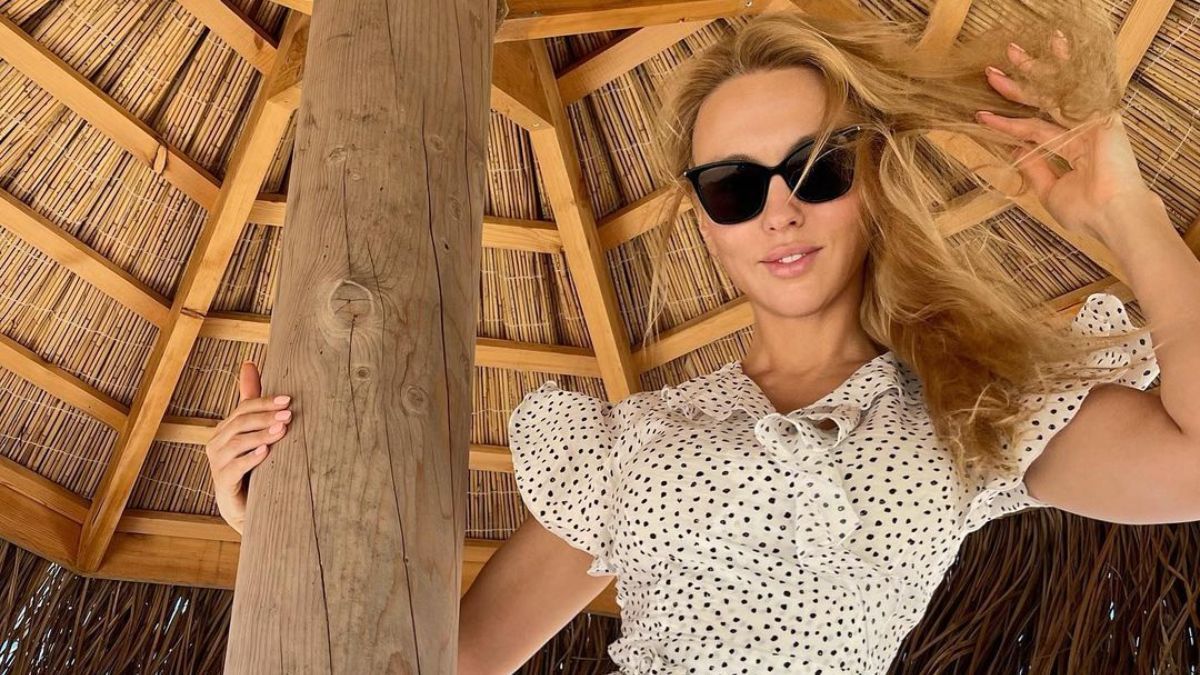 Оля Полякова похизувалася ніжками у короткій сукні: фото Оля Полякова похизувалася ніжками у короткій сукні: фото