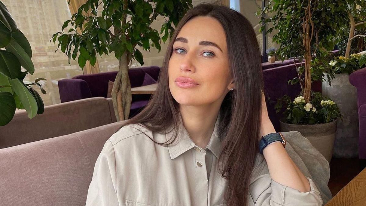 Молиться на кухні: Юлія Леус показала дивне відео Андрія Джеджули Молиться на кухні: Юлія Леус показала дивне відео Андрія Джеджули