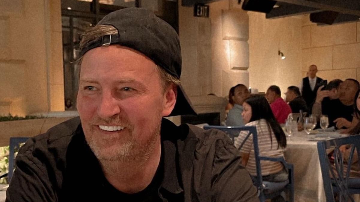 Как Мэттью Перри выглядит после расставания с невестой: новое фото Как Мэттью Перри выглядит после расставания с невестой: новое фото