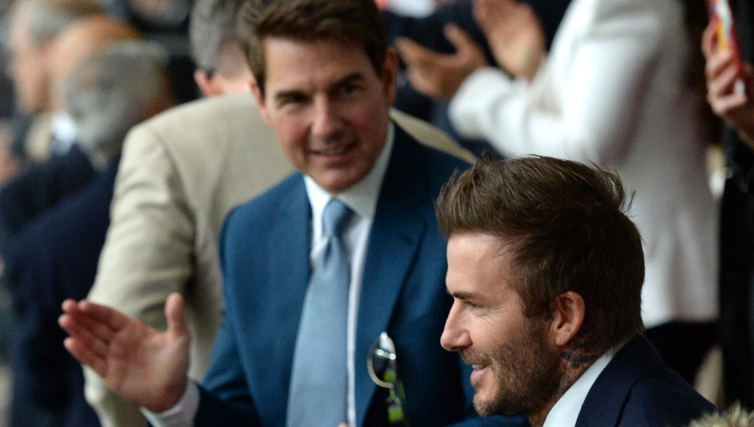 Дэвид Бекхэм и Том Круз отпраздновали гол, ударив кулачками: видео Дэвид Бекхэм и Том Круз отпраздновали гол, ударив кулачками: видео