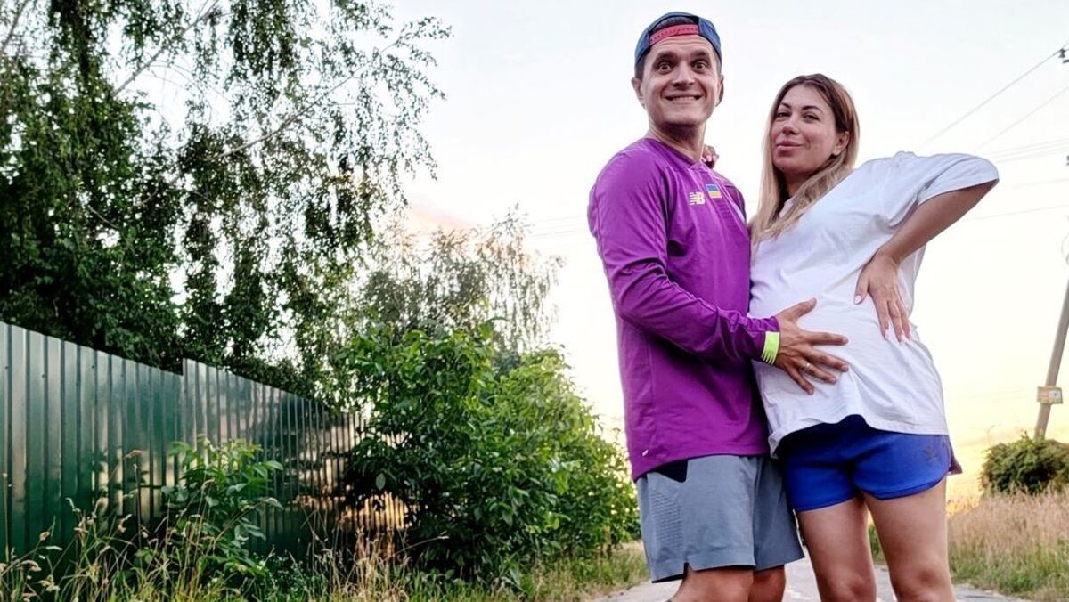 Анатолій Анатоліч подарував вагітній дружині позашляховик Анатолій Анатоліч подарував вагітній дружині позашляховик