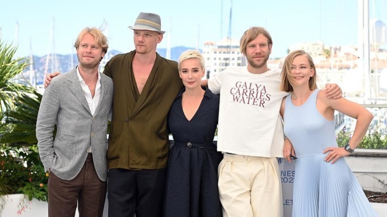 Іван Дорн прилетів у Канни з російською делегацією Іван Дорн прилетів у Канни з російською делегацією