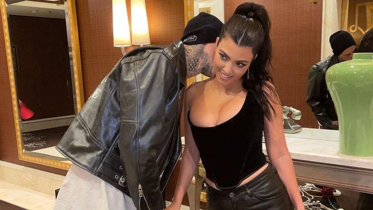 Кортни Кардашян спровоцировала слухи о тайной свадьбе с бойфрендом Кортни Кардашян спровоцировала слухи о тайной свадьбе с бойфрендом