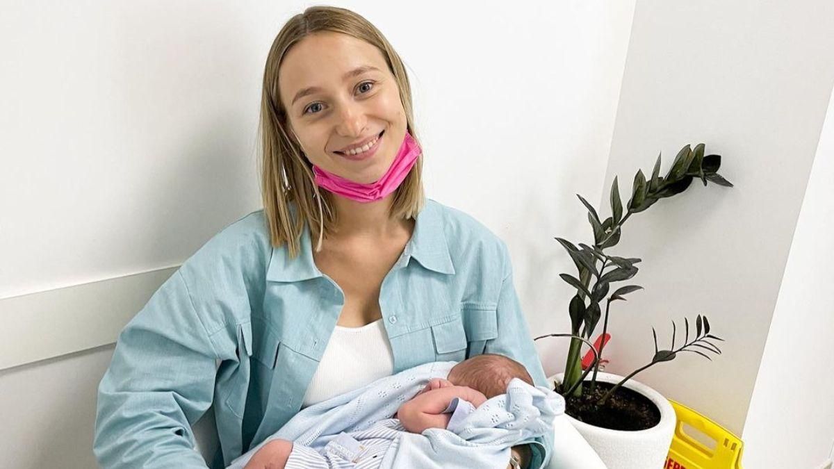 Жена Виктора Павлика показала новые трогательные фото маленького сына Жена Виктора Павлика показала новые трогательные фото маленького сына