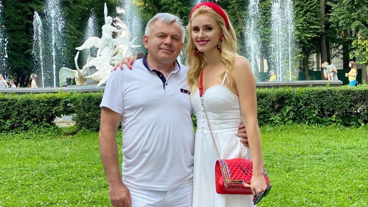 Ірина Федишин показала літній образ на прогулянці з татом: фото