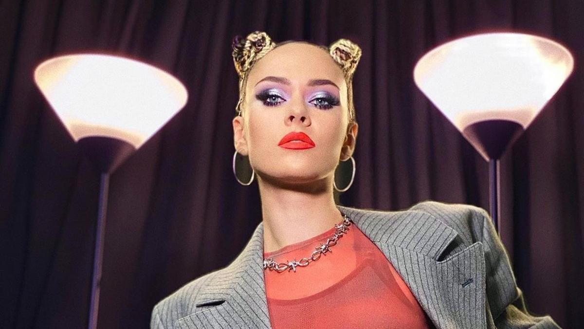 Юлія Саніна показала спокусливий концертний образ: фото Юлія Саніна показала спокусливий концертний образ: фото