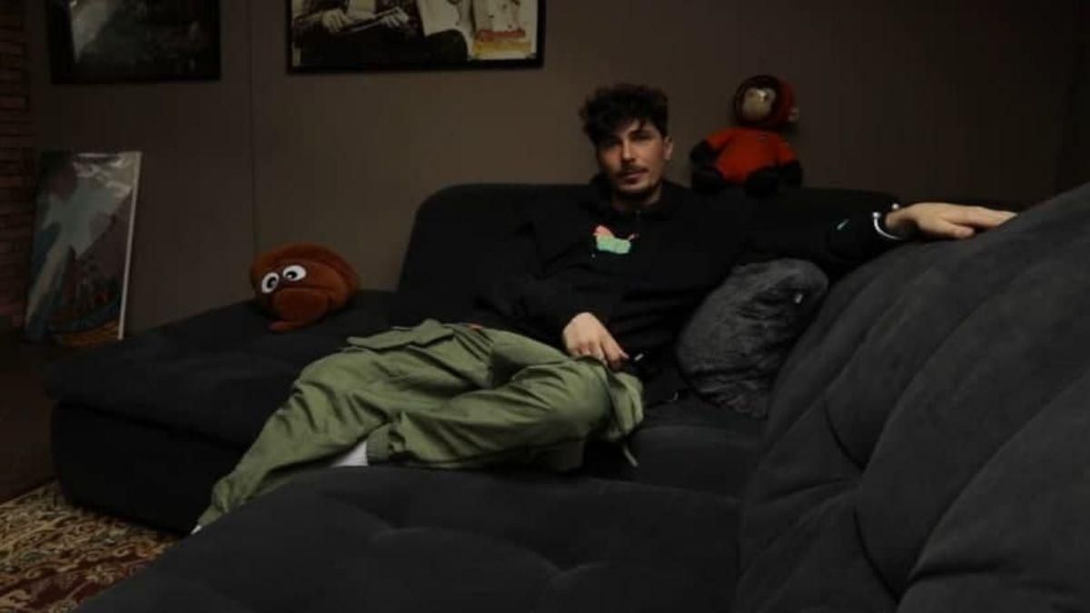 Позитив откровенно рассказал об отношениях с Мишель Андраде Позитив откровенно рассказал об отношениях с Мишель Андраде