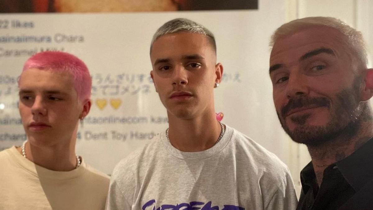 Девід Бекхем з синами перефарбували волосся: реакція Вікторії Бекхем Девід Бекхем з синами перефарбували волосся: реакція Вікторії Бекхем