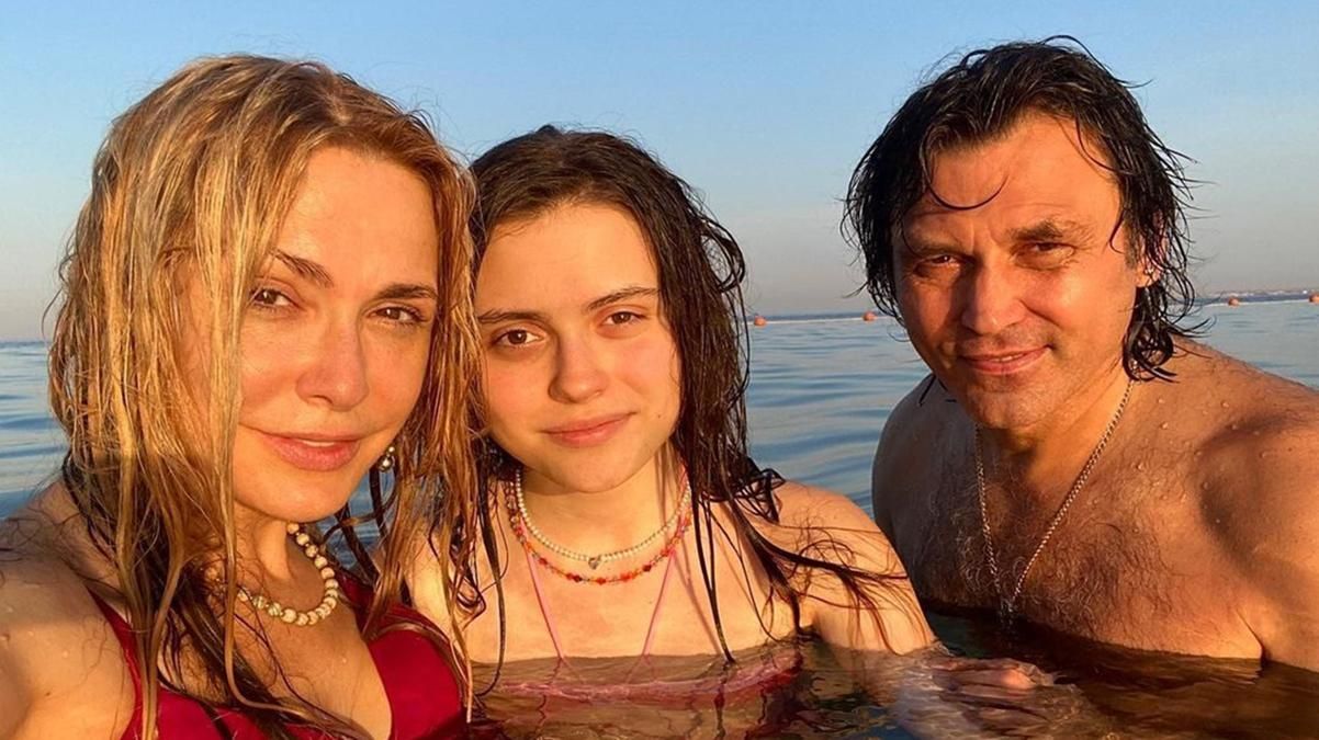 Ольга Сумська з чоловіком і донькою відпочиває в Єгипті: фото, відео