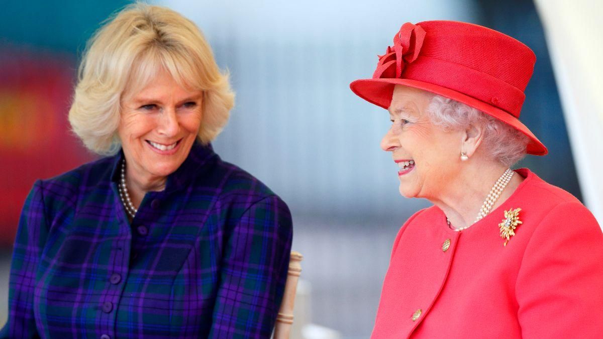 Єлизавета II та герцогиня Корнуольська: фото королеви та невістки Єлизавета II та герцогиня Корнуольська: фото королеви та невістки