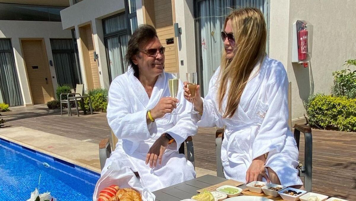 Ольга Сумська влаштувала сюрприз чоловікові: фото і відео з Єгипту Ольга Сумська влаштувала сюрприз чоловікові: фото і відео з Єгипту