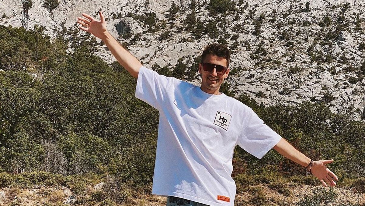 Александр Эллерт приехал в Крым за Ксенией Мишиной: фото, видео Александр Эллерт приехал в Крым за Ксенией Мишиной: фото, видео