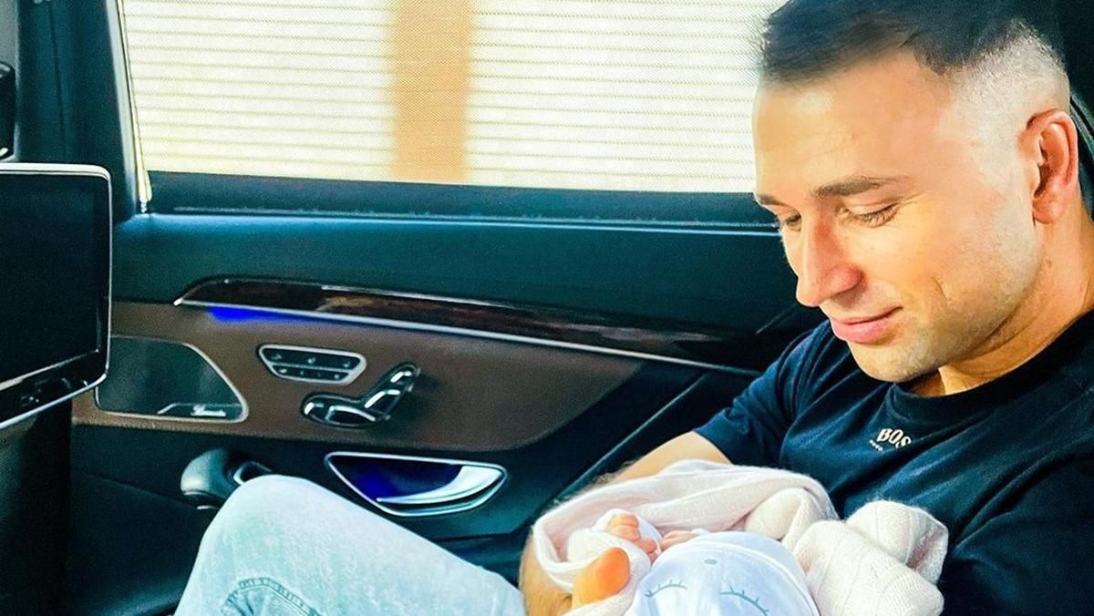 Макс Михайлюк рассказал о первом перелет с дочкой Макс Михайлюк рассказал о первом перелет с дочкой