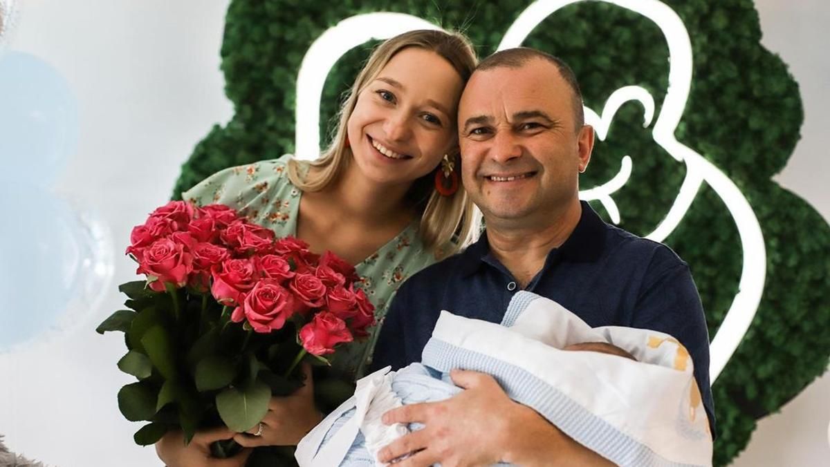 Чи допомагає Віктор Павлік дружині з вихованням сина Чи допомагає Віктор Павлік дружині з вихованням сина