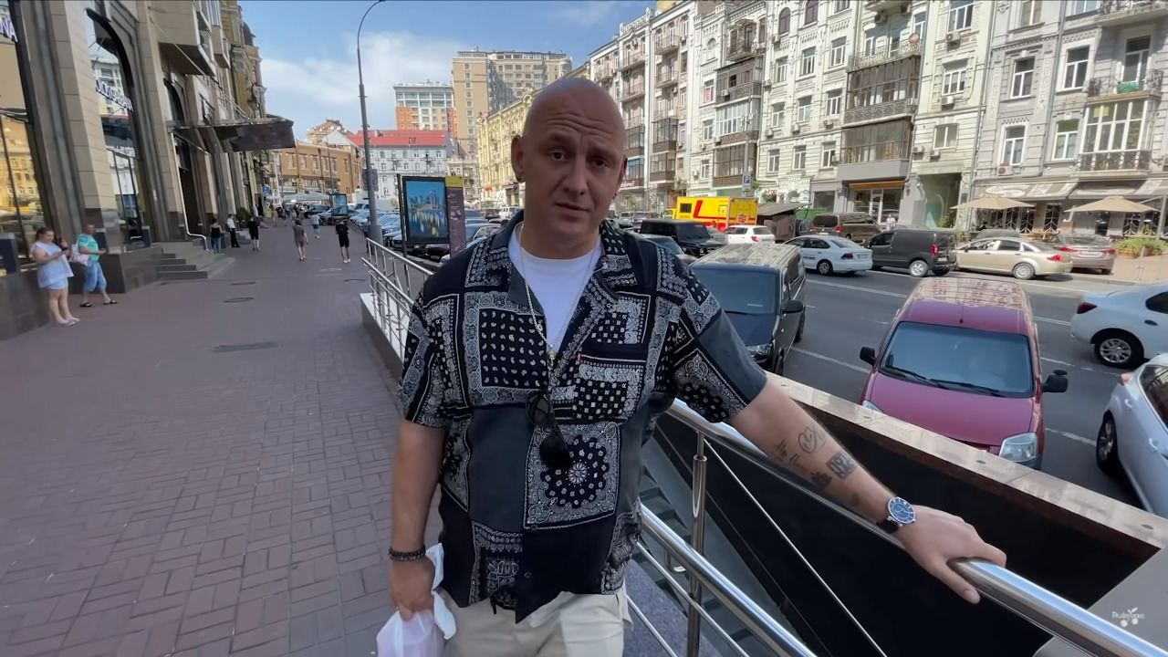 Папа хочет, чтобы я больше писал на украинском языке, - Потап Папа хочет, чтобы я больше писал на украинском языке, - Потап