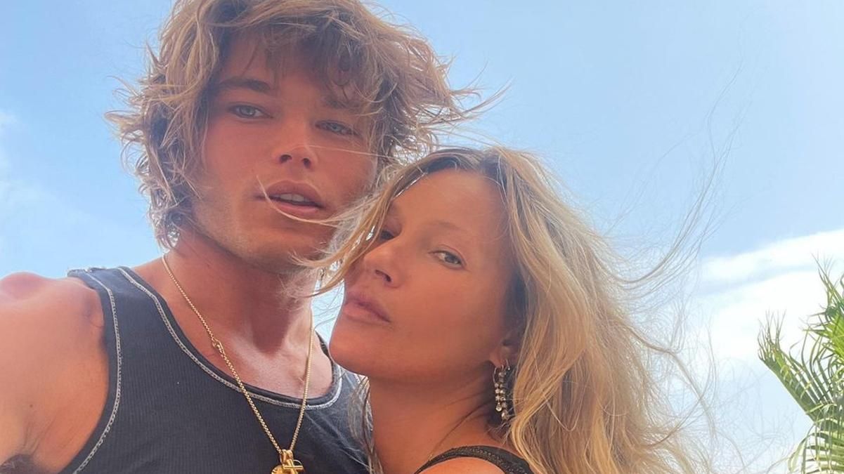 Кейт Мосс відпочиває з вдвічі молодшим манекенником: фото Кейт Мосс відпочиває з вдвічі молодшим манекенником: фото