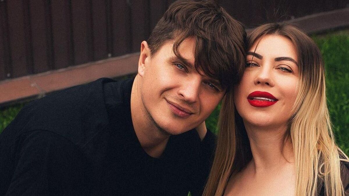 Дружина Анатолія Анатоліча показала фігуру через 2 тижні після пологів Дружина Анатолія Анатоліча показала фігуру через 2 тижні після пологів