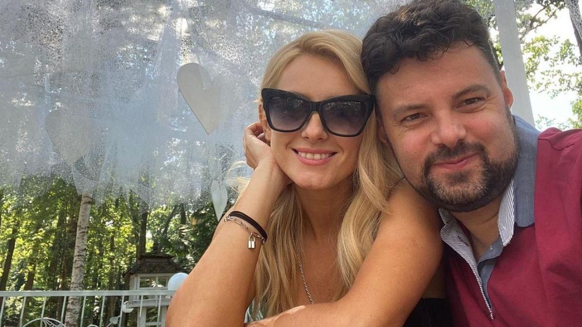 Ірина Федишин на гастролях сфотографувалася з чоловіком Ірина Федишин на гастролях сфотографувалася з чоловіком