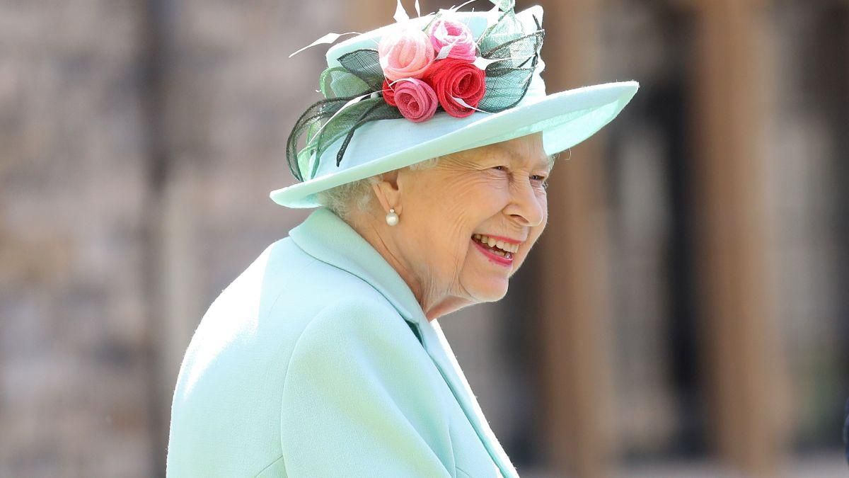 Хмара, схожа на профіль Єлизавети II над Кирилівкою: фото Хмара, схожа на профіль Єлизавети II над Кирилівкою: фото