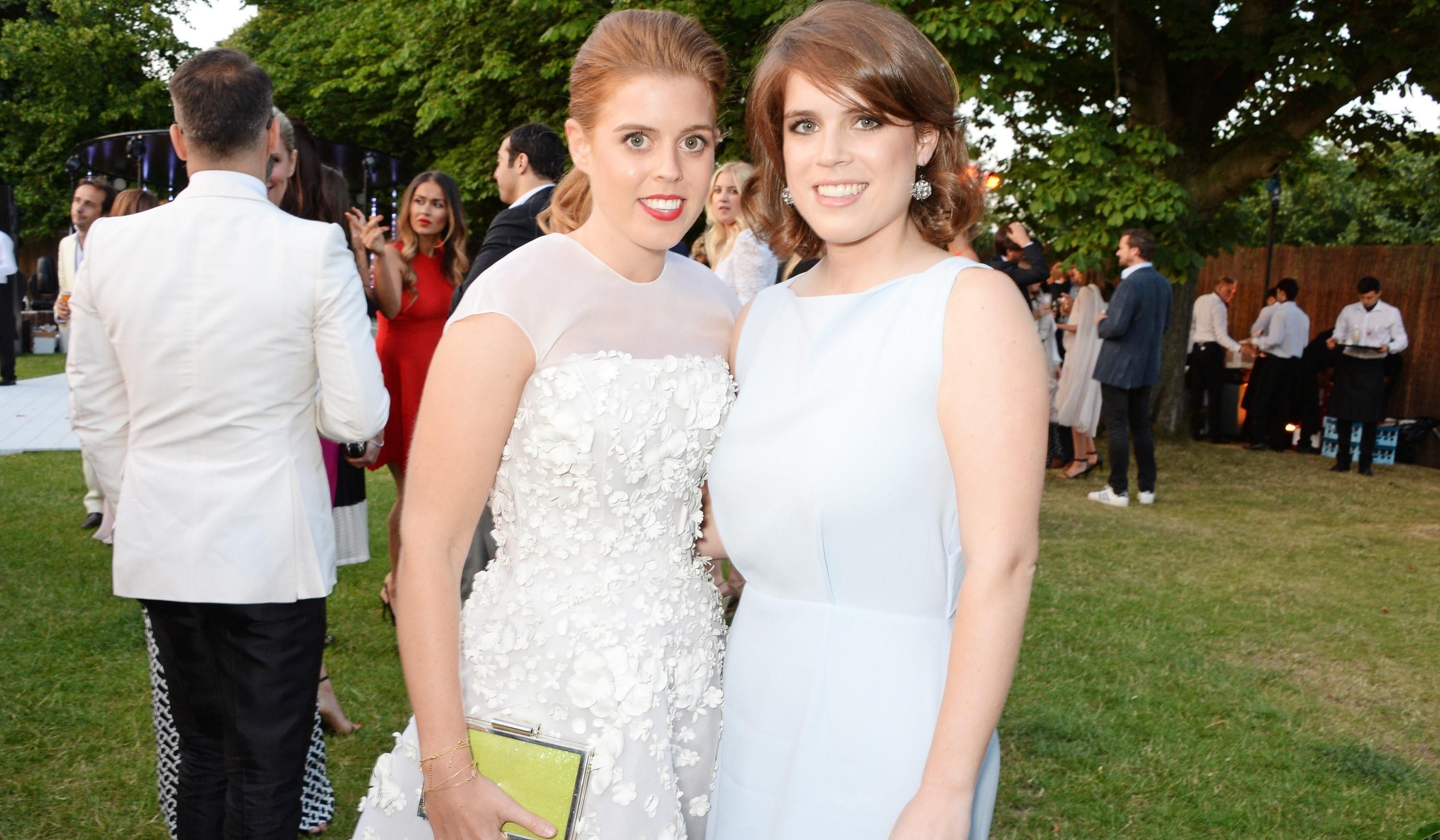 В день рождения: принцесса Евгения поделилась фото с Беатрис В день рождения: принцесса Евгения поделилась фото с Беатрис