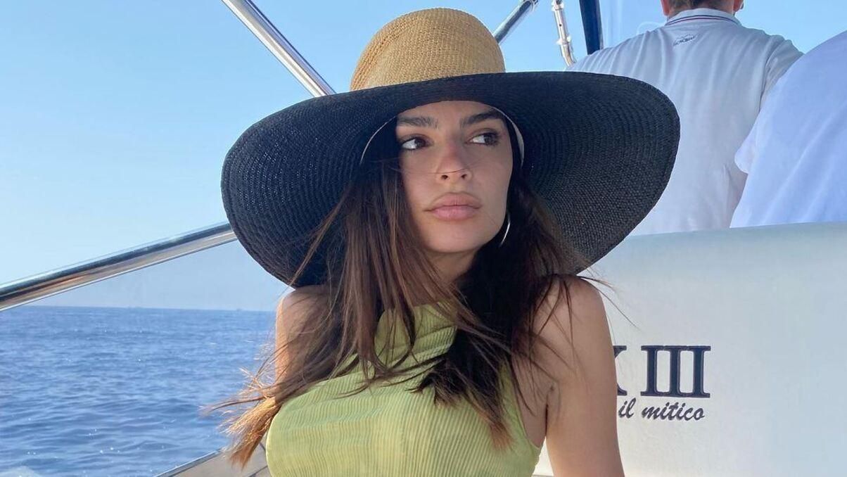 Эмили Ратажковськи путешествует вместе с 5-месячным сыном фото Эмили Ратажковськи путешествует вместе с 5-месячным сыном фото