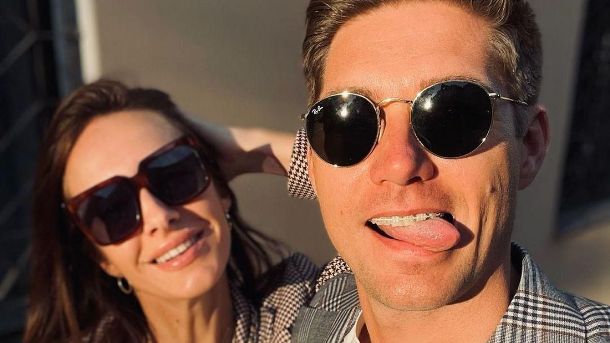 Владимир Остапчук взбудоражил сеть зажигательным танцем с женой: видео Владимир Остапчук взбудоражил сеть зажигательным танцем с женой: видео