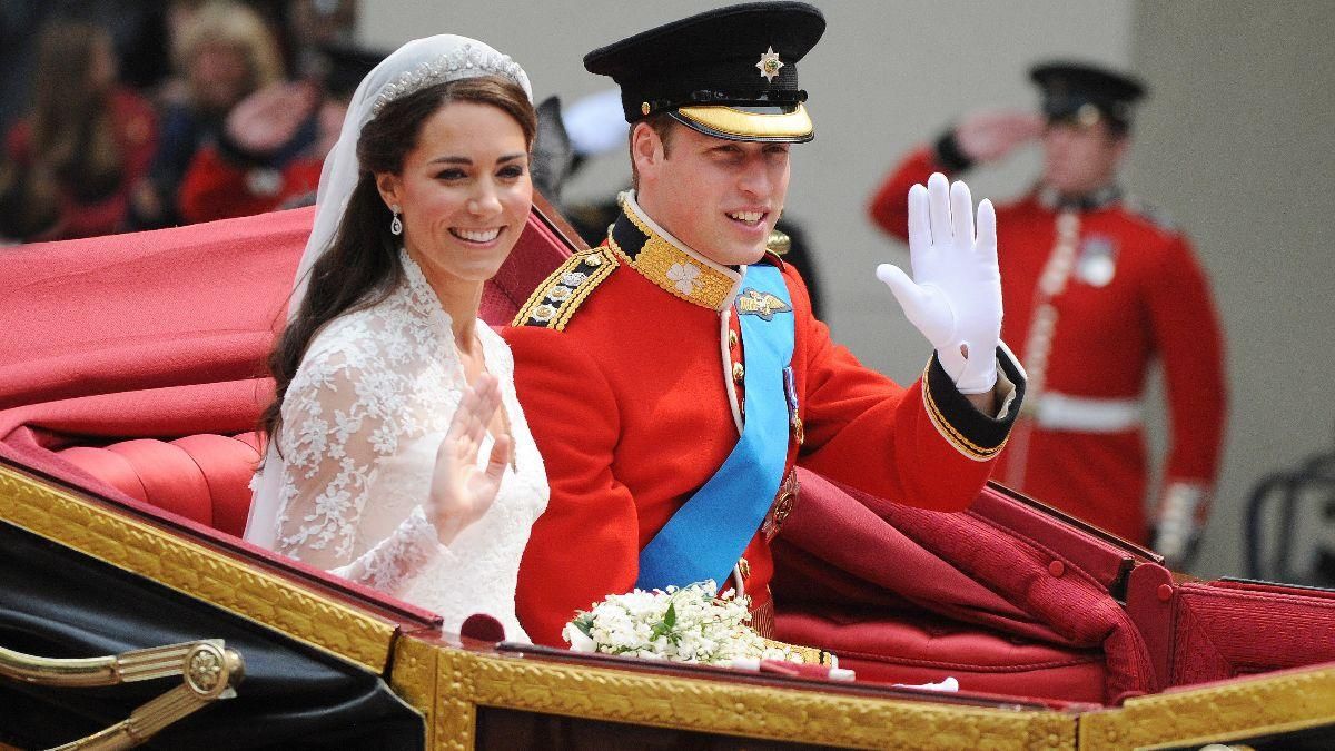 Кейт Міддлтон одягала на весілля улюблену тіару принцеси Анни Кейт Міддлтон одягала на весілля улюблену тіару принцеси Анни