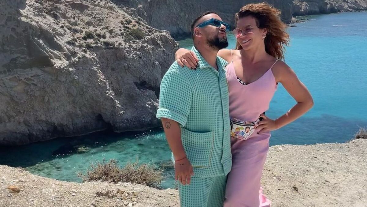 Монатик устроил жене сюрприз по случаю дня рождения Монатик устроил жене сюрприз по случаю дня рождения