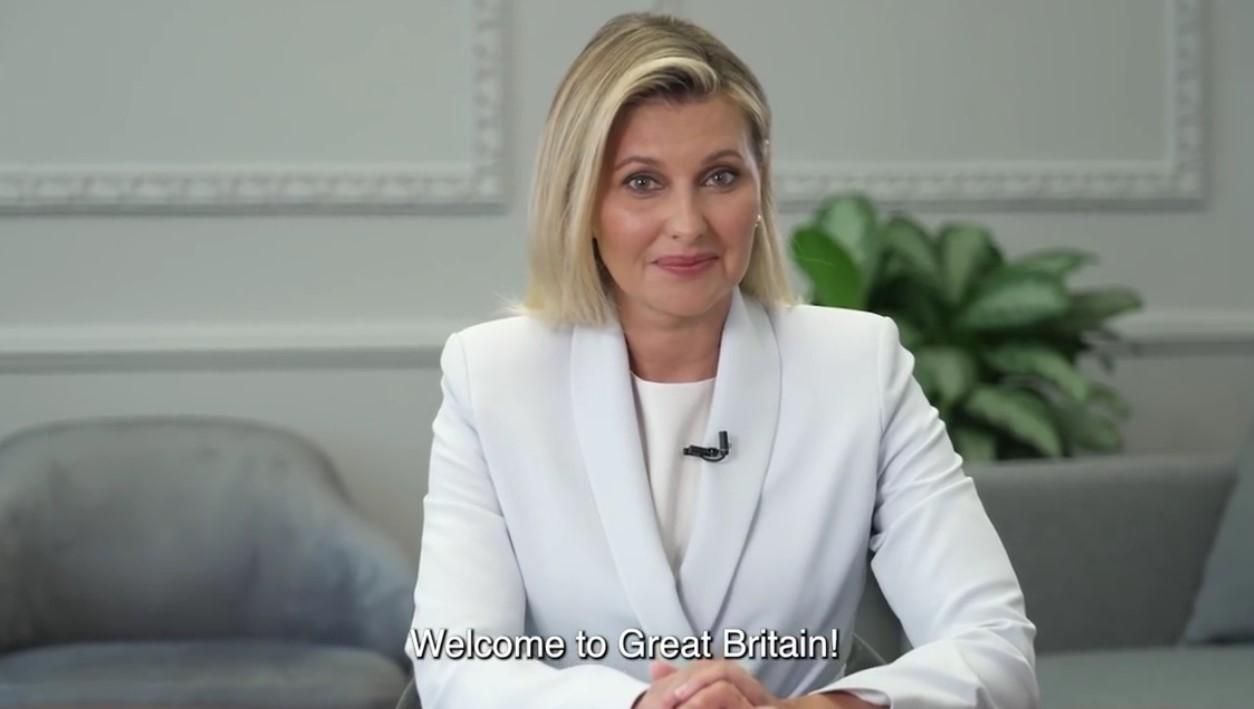 Олена Зеленська презентувала україномовний гід у Лондонському тауері Олена Зеленська презентувала україномовний гід у Лондонському тауері