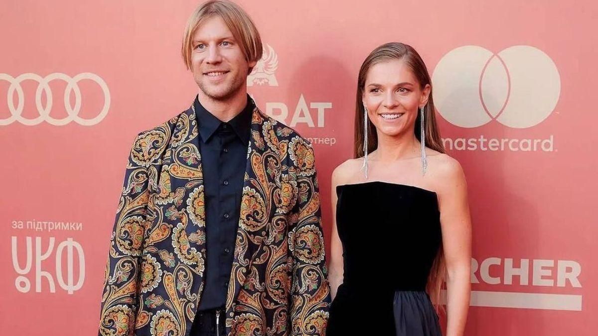 Іван Дорн з дружиною приїхав на Одеський кінофестиваль 2021: фото Іван Дорн з дружиною приїхав на Одеський кінофестиваль 2021: фото