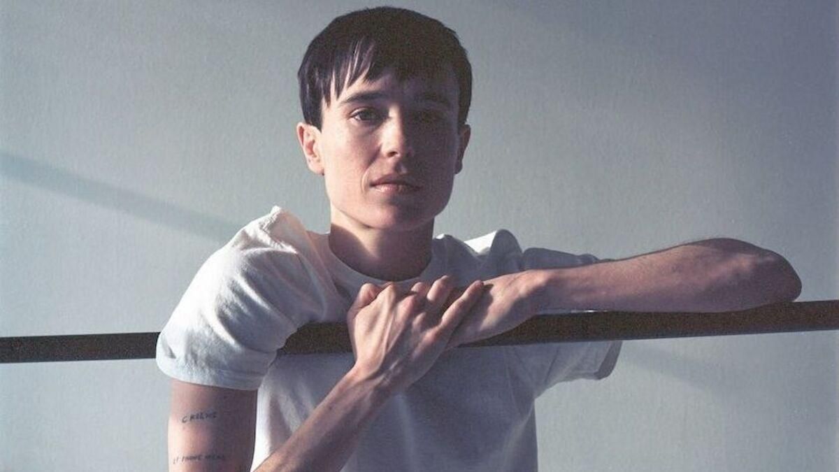 Эллиот Пейдж, который сменил пол, показал себя с обнаженным торсом: откровенное фото Эллиот Пейдж, который сменил пол, показал себя с обнаженным торсом: откровенное фото