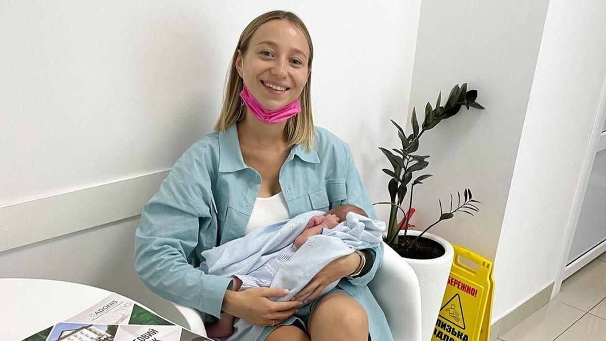 Дружина Віктора Павліка пояснила, чому так часто подорожує з двомісячним сином - Новини шоу-бізнесу - Showbiz Дружина Віктора Павліка пояснила, чому так часто подорожує з двомісячним сином - Новини шоу-бізнесу - Showbiz