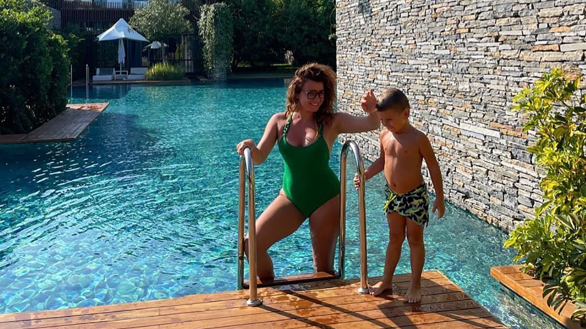 Жена Монатика очаровала новыми фото с отдыха в Турции Жена Монатика очаровала новыми фото с отдыха в Турции