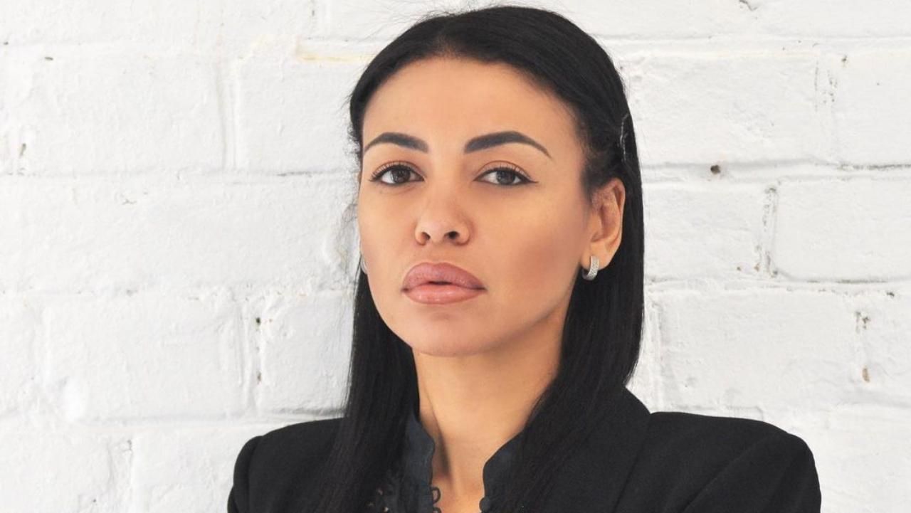 Душил, унижал, давал пощечину: экс-жена Сереги рассказала о жуткой жизни с рэпером Душил, унижал, давал пощечину: экс-жена Сереги рассказала о жуткой жизни с рэпером