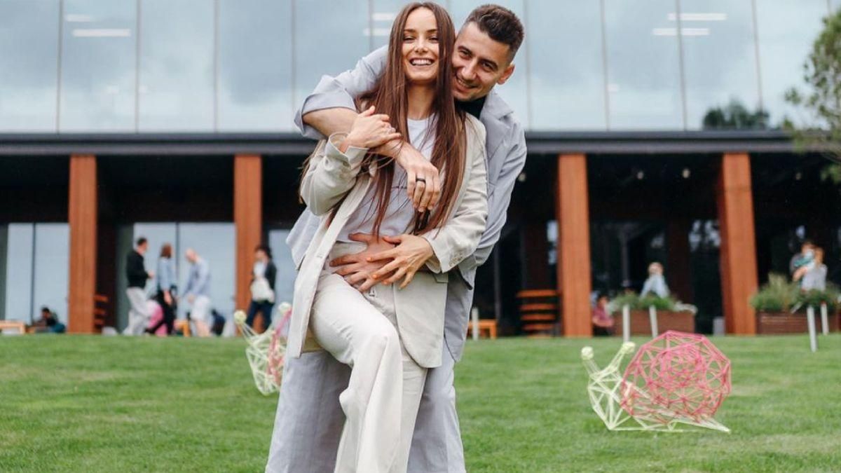 Ксенія Мішина та Олександр Еллерт інтригують возз'єднанням: історія зіркової пари у фото - Новини шоу-бізнесу - Showbiz Ксенія Мішина та Олександр Еллерт інтригують возз'єднанням: історія зіркової пари у фото - Новини шоу-бізнесу - Showbiz